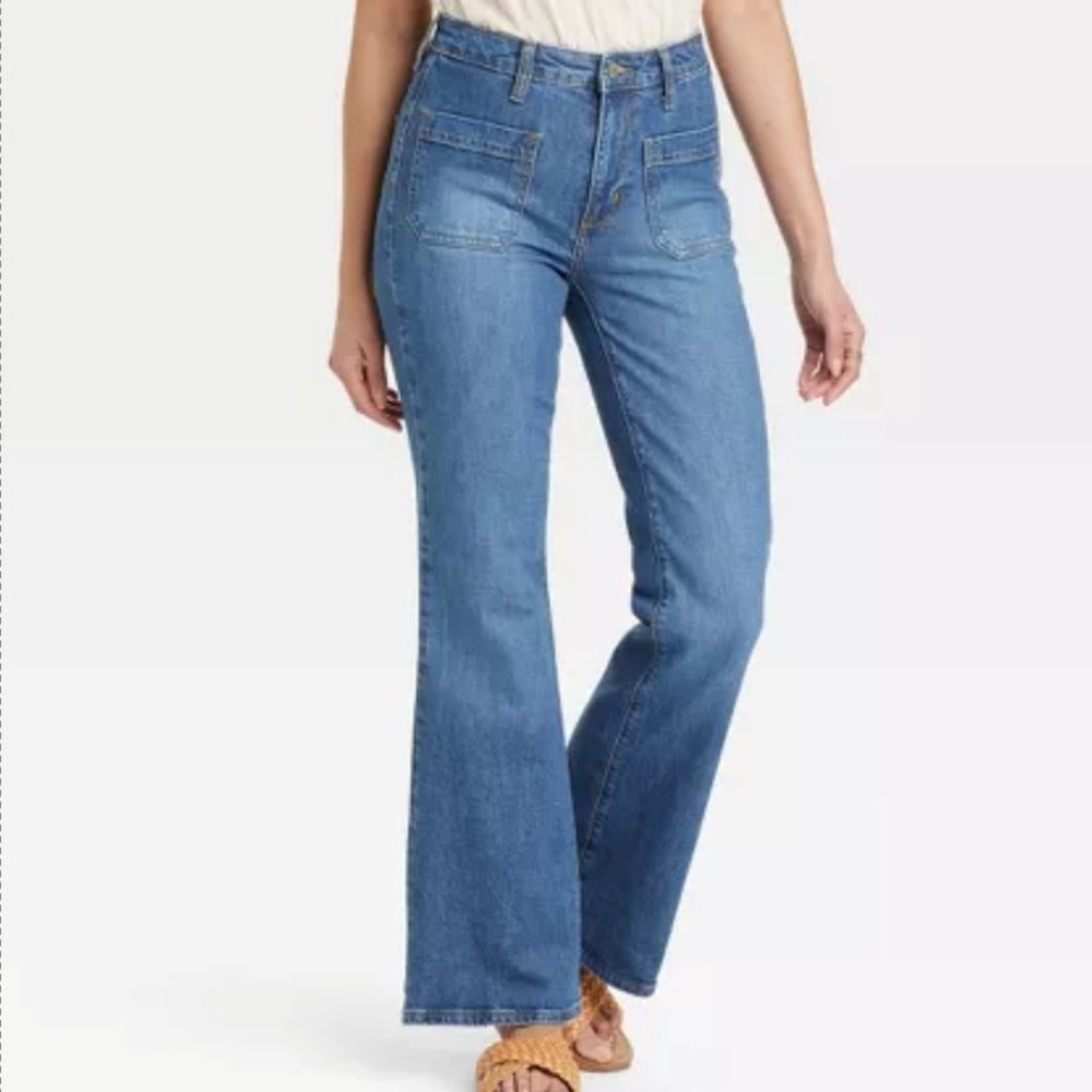 NWOT Flare Boot Cut Mid-High Waisted Front Pocket Jeans size 8